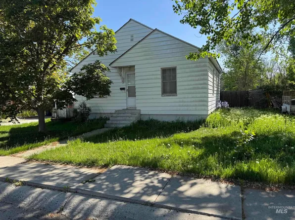 16 N Canyon St, Nampa, ID 83651