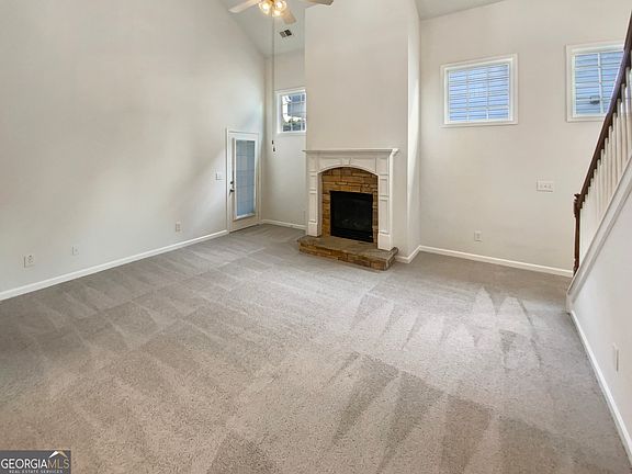 3rd image of 2590 Cottage View Way