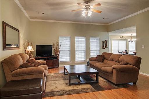 2nd image of 1300 Portsmouth Ct