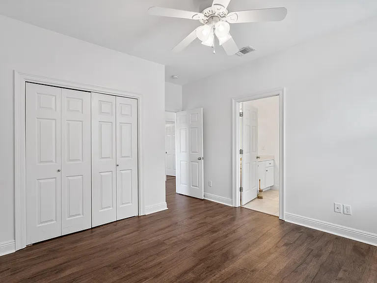 724 Harbor Blvd #202 — Photo 32
