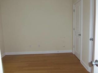 242 Hendricks Pl, Indianapolis, IN 46201