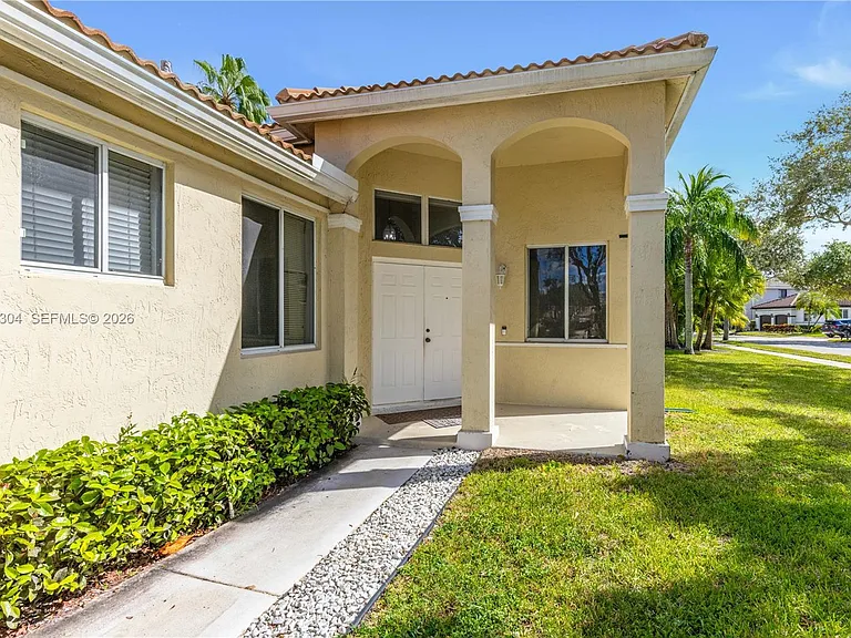 1102 Camellia Cir — Photo 26