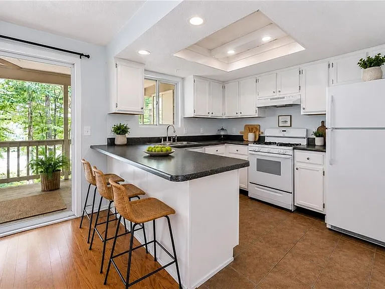 44 Rumson Ct SE — Photo 4