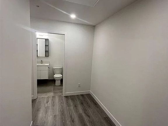 4th image of 60 Frederick St #3207