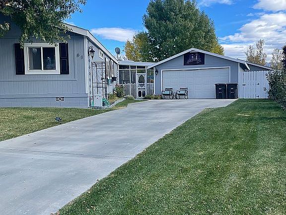 3rd image of 61 Olivia Ln