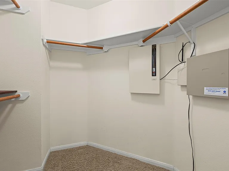 5105 Hibiscus Valley Dr — Photo 21