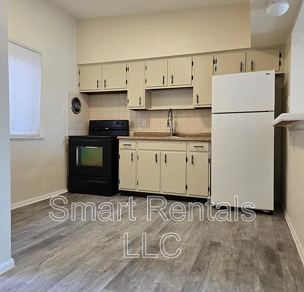 4300 Fairview Ave #C — Photo 10
