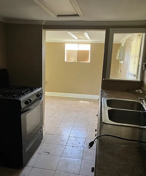 204 Division St #208 — Photo 5