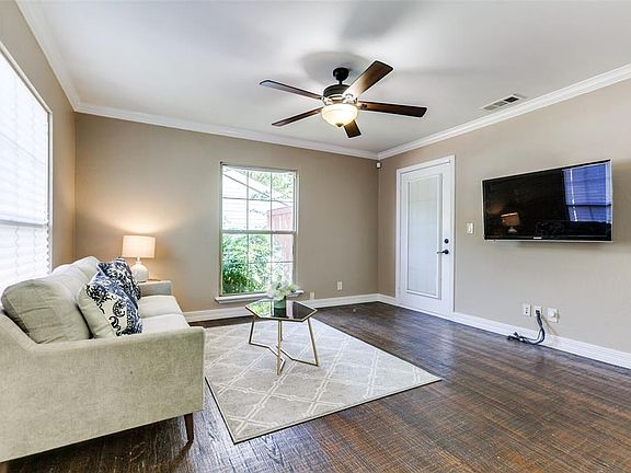 5th image of 828 Mimosa Dr