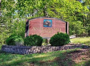 275 Oakidge Rd, Bourbon, MO 65441