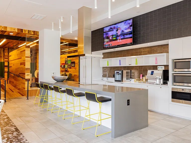 Mission Lofts — Photo 20