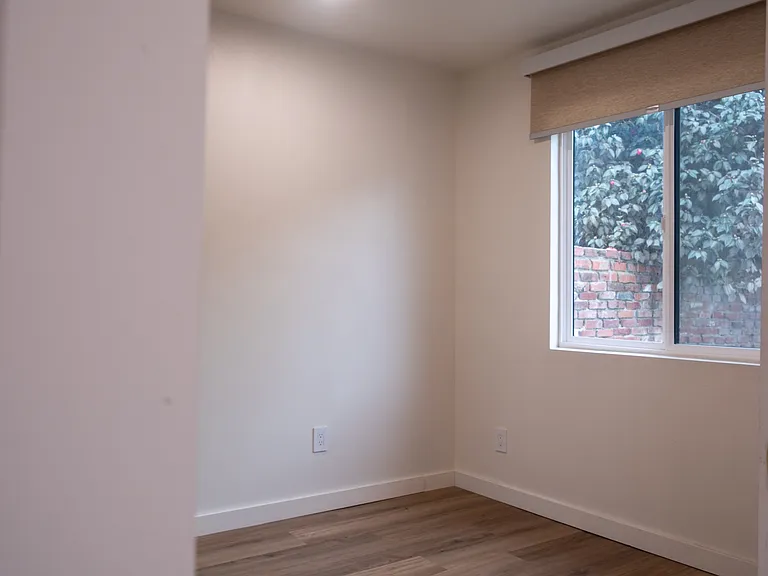 2861 Cedar Ave #A — Photo 13
