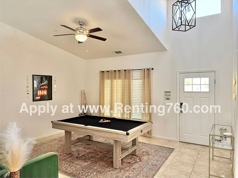 8621 Amador Ave — Photo 3