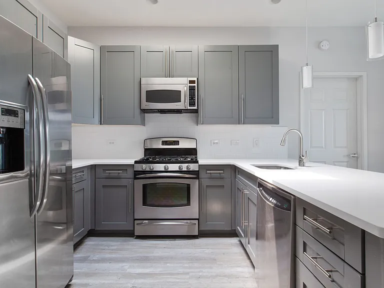 1000 Jefferson Street Apartments — Photo 8