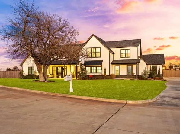 10905 N Country Dr, Edmond, OK 73034