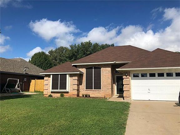 2nd image of 1504 Berry Patch Ln