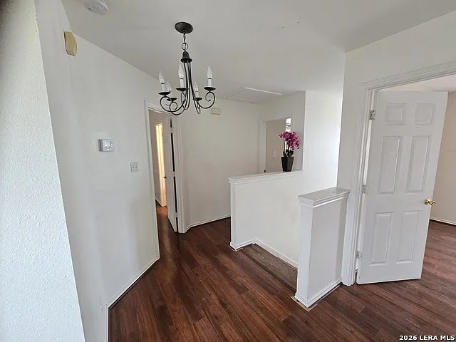 1803 White Magnolia — Photo 22