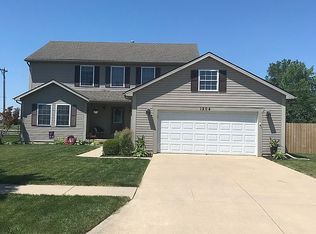 1204 Finch Dr, Bowling Green, OH 43402