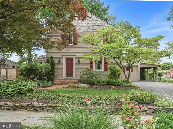 136 E Chestnut St, Cleona, PA 17042