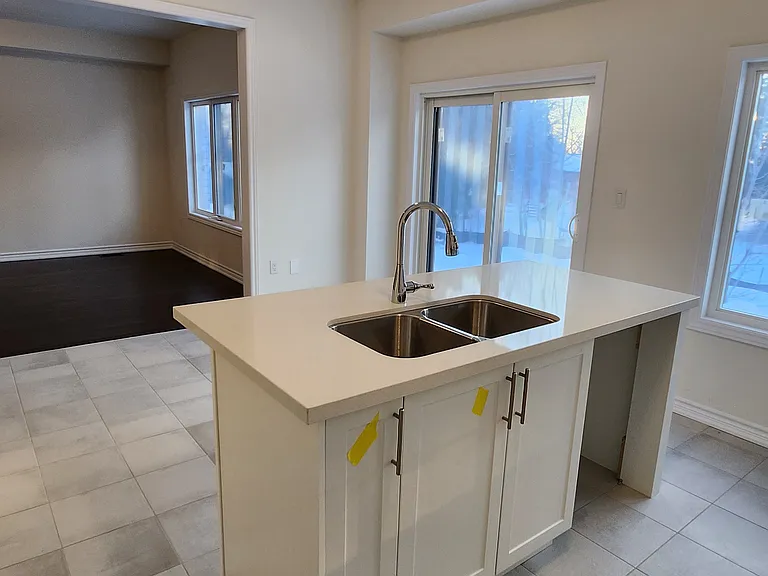 338 Fleetwood Dr — Photo 12