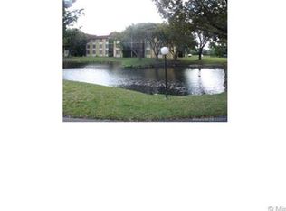 3253 Foxcroft Rd #G101, Hollywood, FL 33025