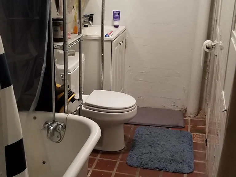322 S 10th St #1A — Photo 5