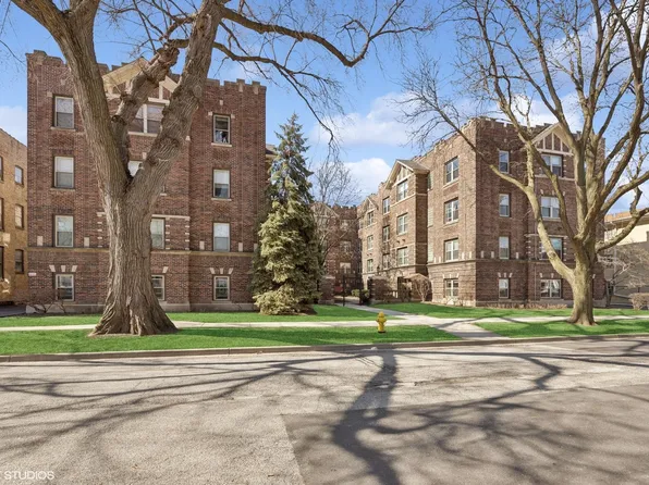 32 6th Ave APT 3H, La Grange, IL 60525