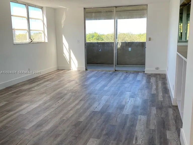 406 NW 68th Ave #526 — Photo 3