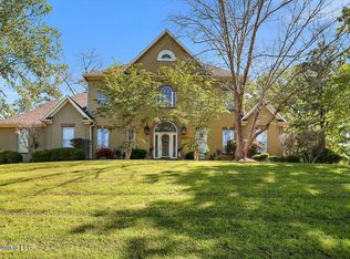 267 Forest Lake Dr, Madison, MS 39110