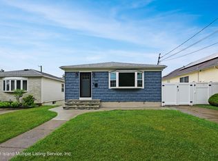 300 Katan Ave, Staten Island, NY 10308