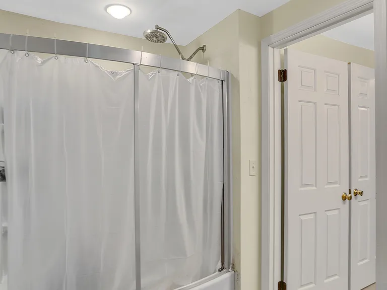 103 Sheffield Ct — Photo 19