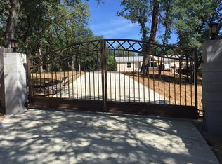18017 Vista Pine Ln, Redding, CA 96003