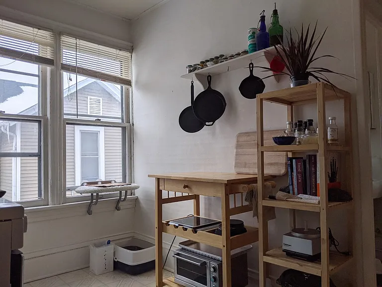 1123 E Dayton St #C — Photo 7