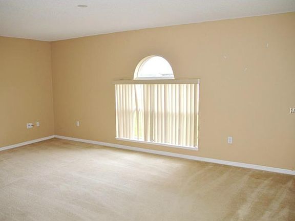 3rd image of 905 Kenbar Ave
