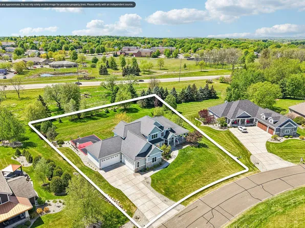 6438 Irving Dr, Sun Prairie, WI 53590