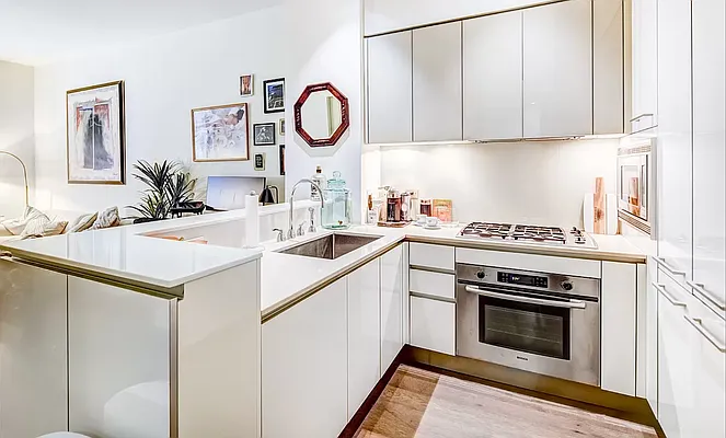 Rented by Mayell LLC | media 4