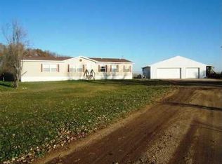 10350 72nd St NW, Minot, ND 58703