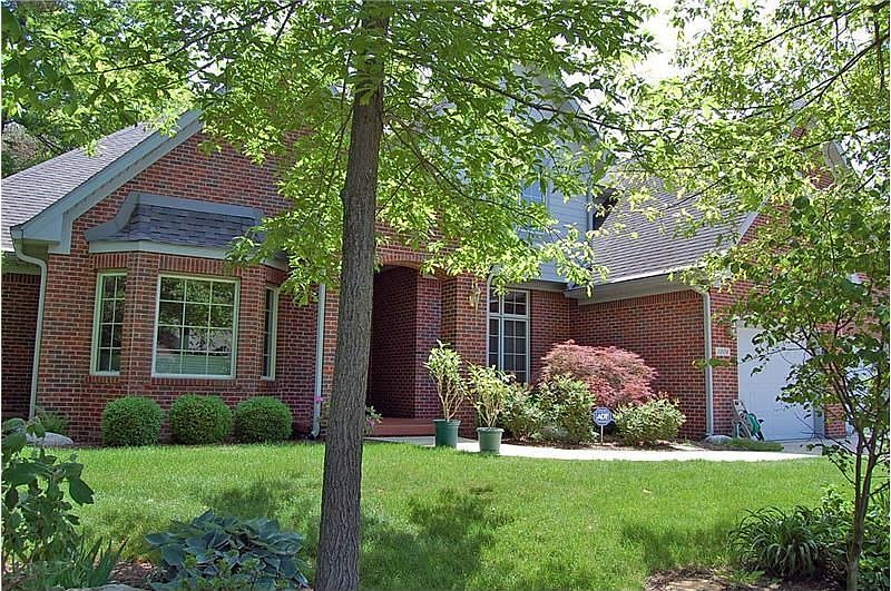 1st image of 1208 N Grove Ct