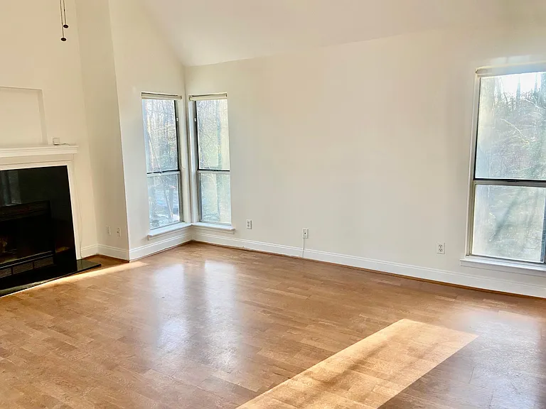 2512 Cranbrook Ln #12 — Photo 6