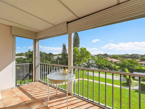 3475 Broken Woods Drive #401, Coral Springs, FL 33065