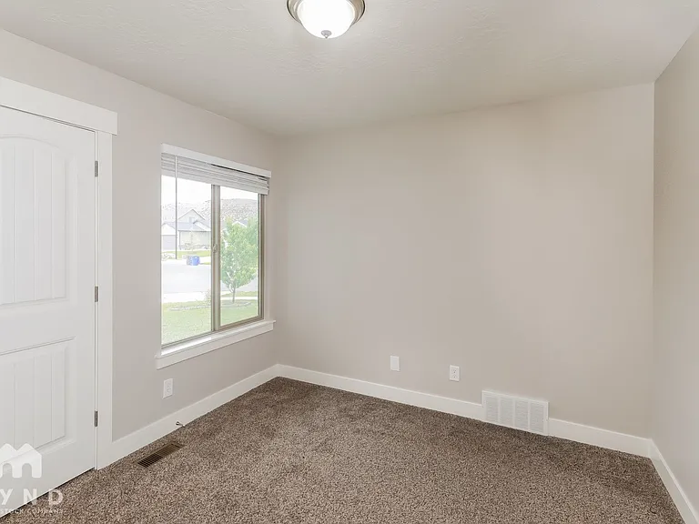 2450 E Jim Bridger Dr — Photo 11