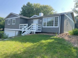 701 Forest View Dr, Verona, WI 53593