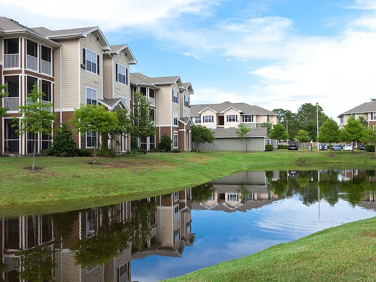 Cypress Pointe — Photo 1