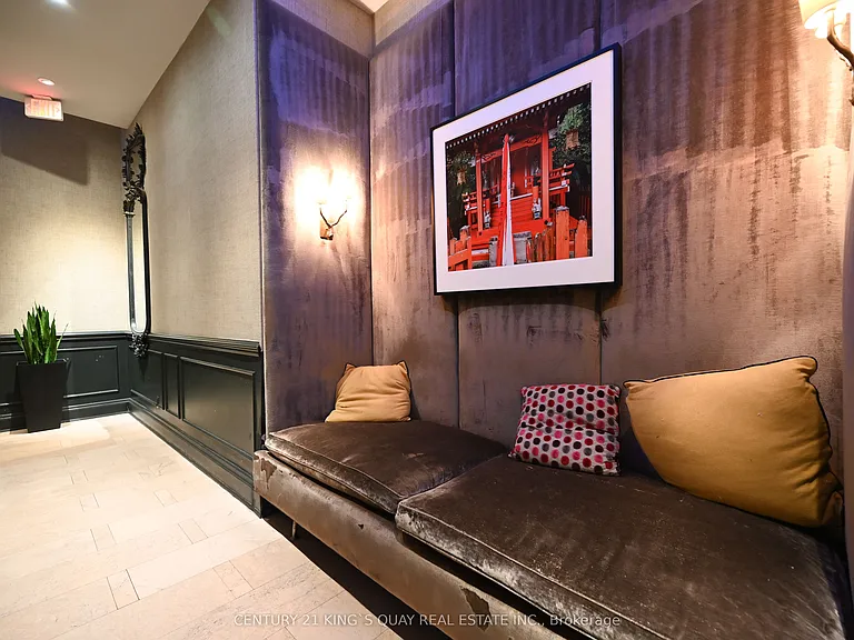 375 King St W #2908 — Photo 18