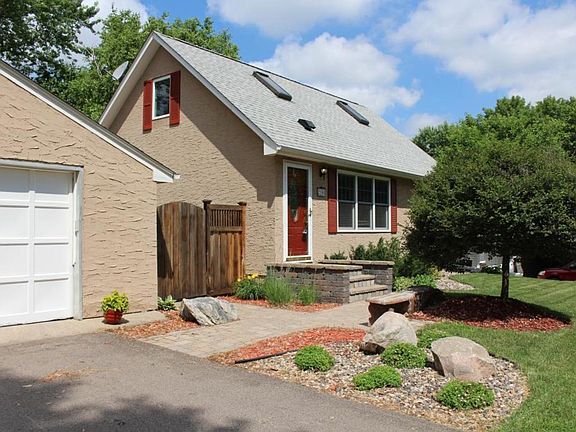 3rd image of 2166 Garnet Dr