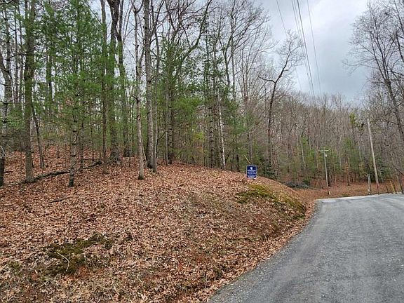 2nd image of 13 Mangums Trl