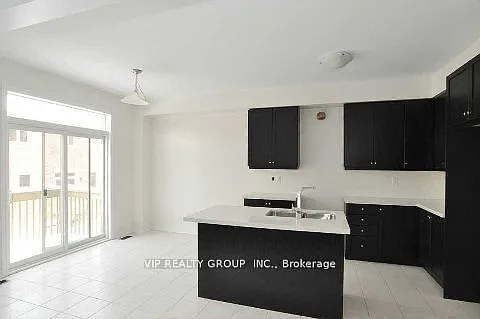 107 Holst Ave — Photo 6