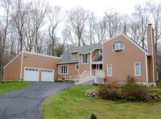 6 Scoville Rd, Canton, CT 06019