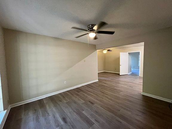 3rd image of 7529 Rockingham Dr
