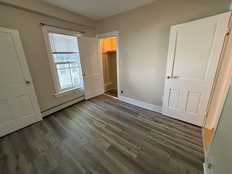 27 Upper Welden St #2 — Photo 9